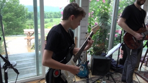 Kai playing at Student party 2022