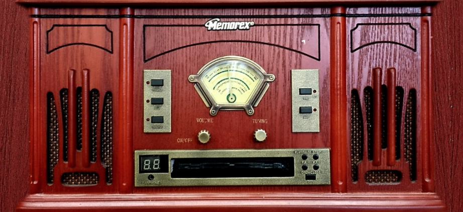 Memorex antique radio