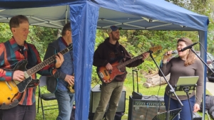 singer and band at Student party 2023